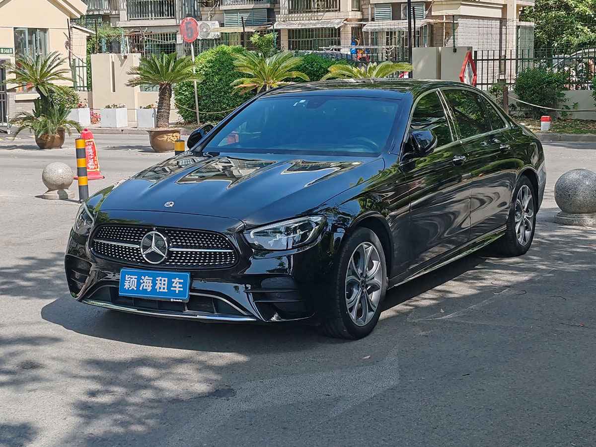 奔馳E級(自駕)